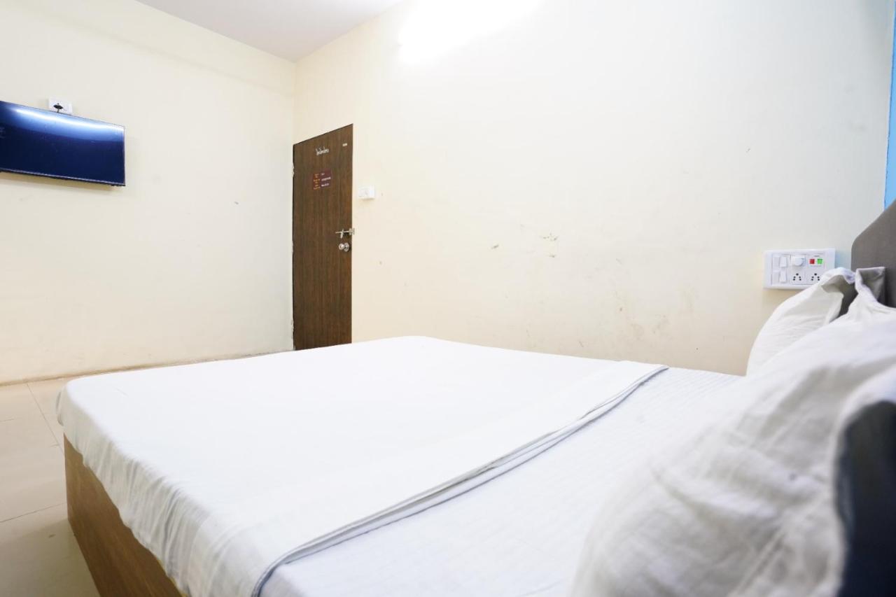 Hotel Nova Rooms Atlanta Shopping Surat Exterior photo