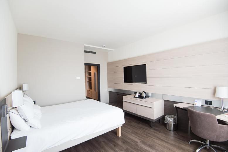 Hotel Nova Rooms Atlanta Shopping Surat Exterior photo
